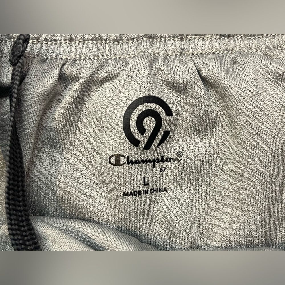 Champion C9 Women’s Gray Athletic Shorts with Back Zipper Pocket & Inner Layer - Picture 7 of 14